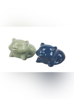 Ceramic pigs salt pepper shakers